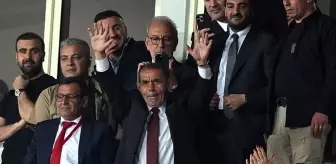 Fenerbahçeli efsane Galatasaray'ın şampiyonluğunu kutladı! Özbek ayakta alkışladı