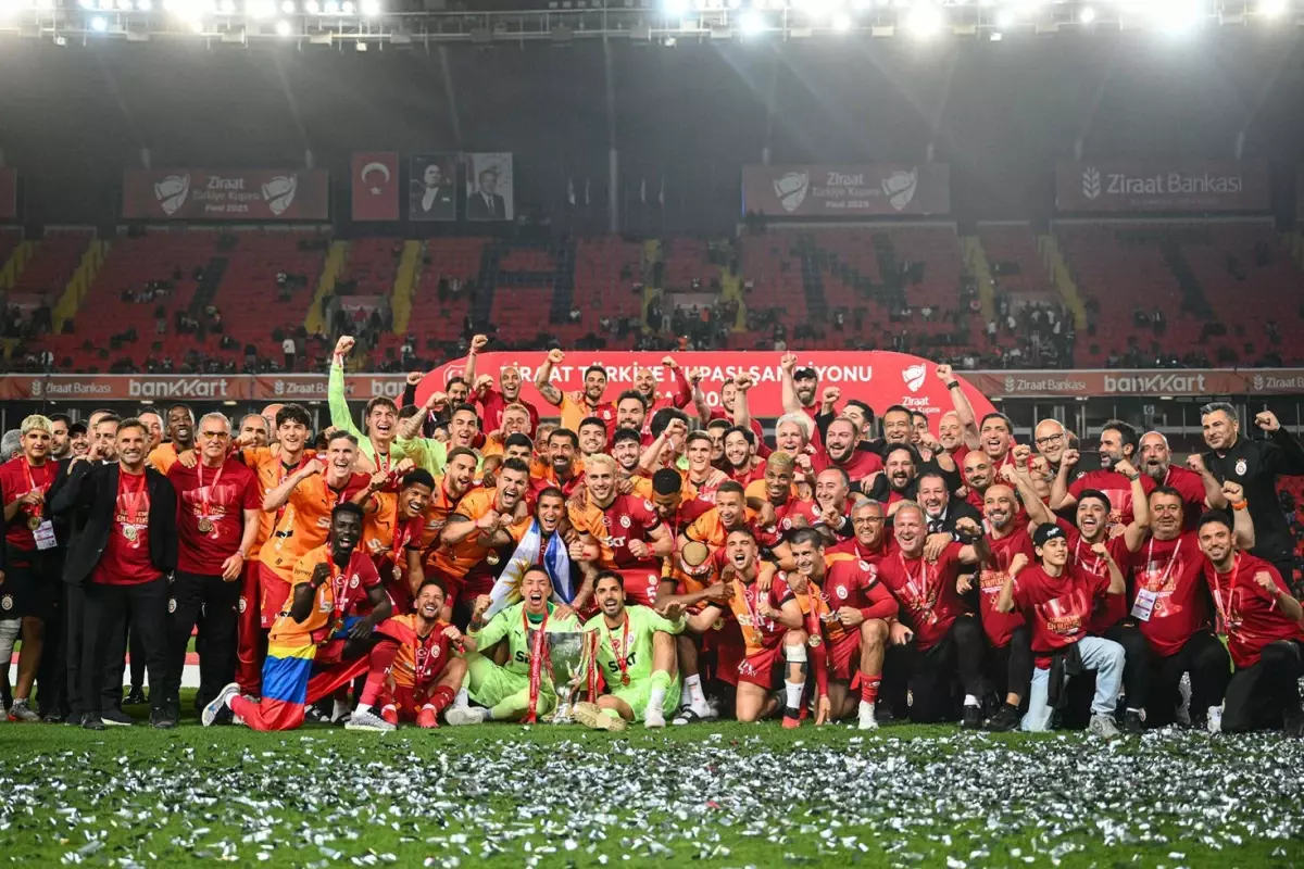 Futbolcular bayram edecek! Türkiye Kupası'nda şampiyon olan Galatasaray'a çılgın prim