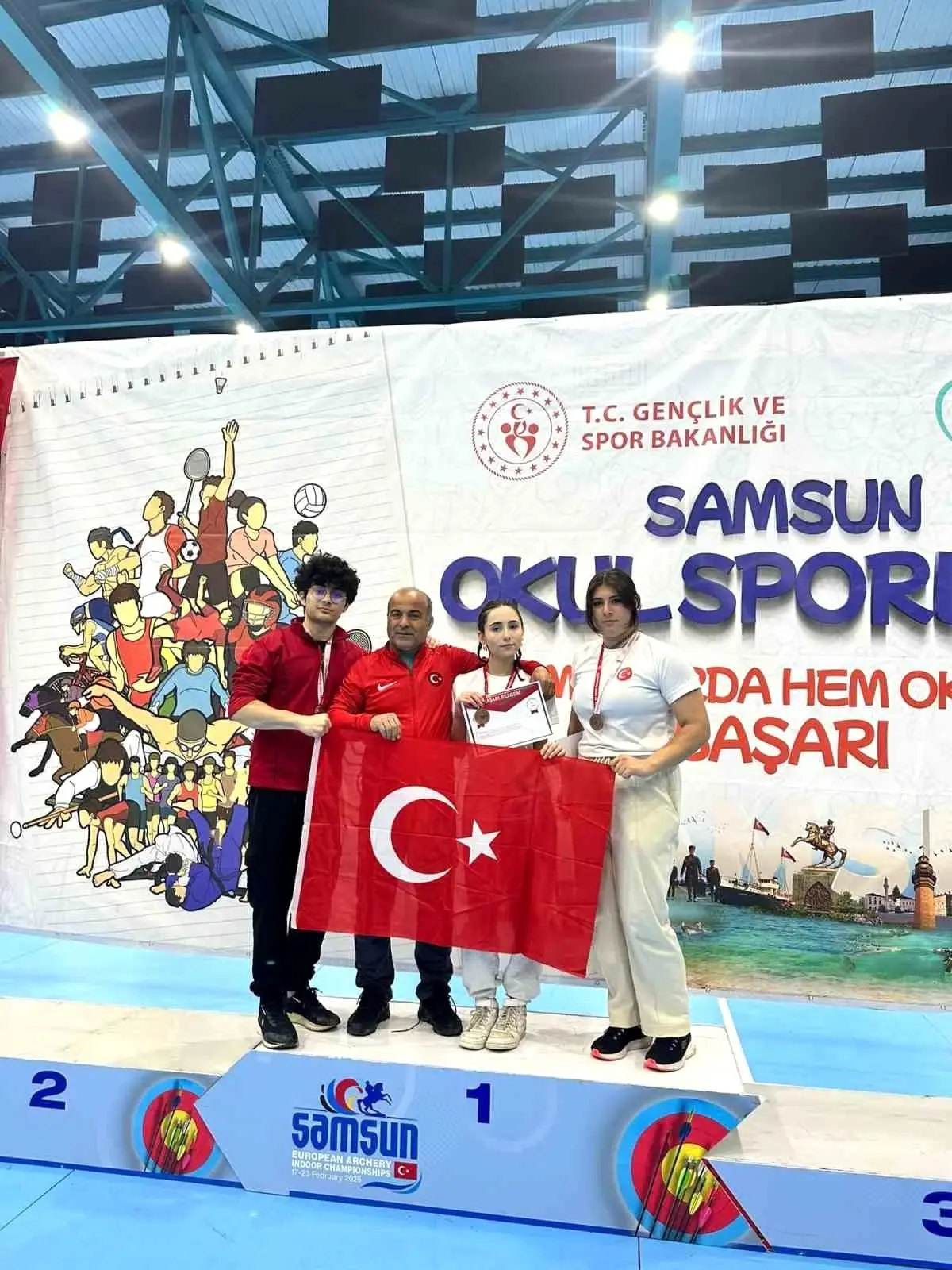Gazi Anadolu Lisesi Öğrencileri Bilek Güreşi Türkiye Şampiyonası'nda Başarı Elde Etti