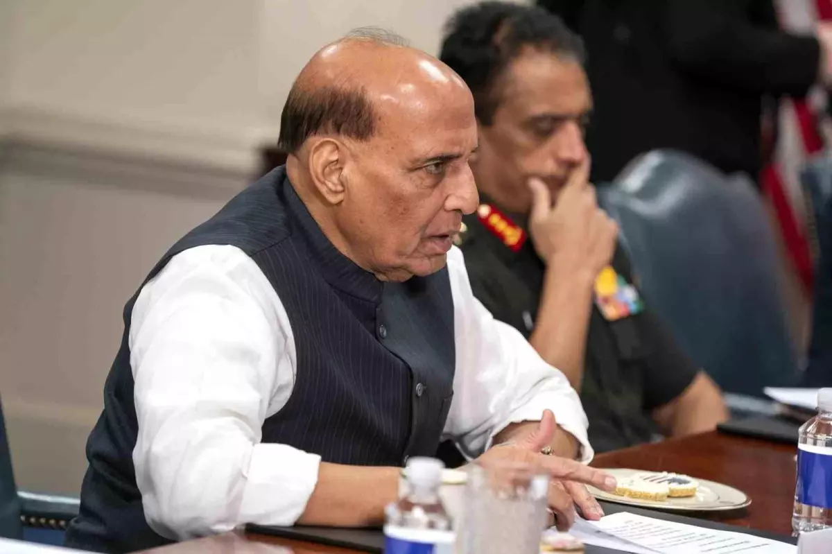 Hindistan'dan Pakistan'a Nükleer Silah Eleştirisi