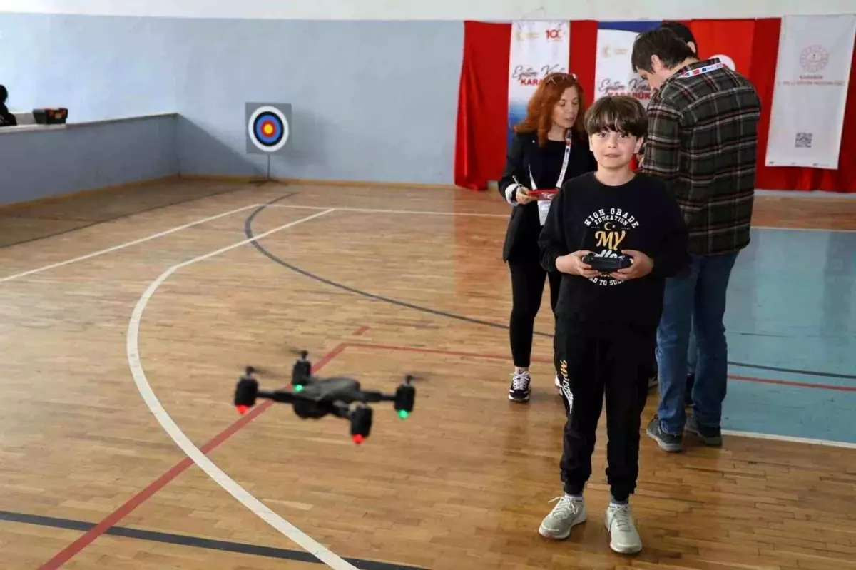 Karabük'te TEKNOKARABÜK Proje ve Robot Yarışması Düzenlendi