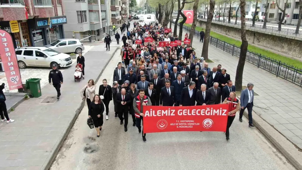Kastamonu'da Aile Haftası Yürüyüşü Gerçekleştirildi