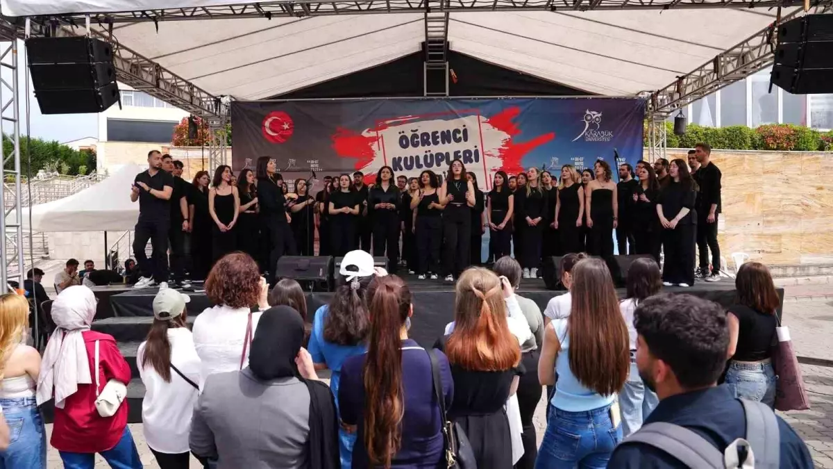 Karabük Üniversitesi Öğrenci Kulüpleri Şenliği Renkli Görüntülere Sahne Oldu