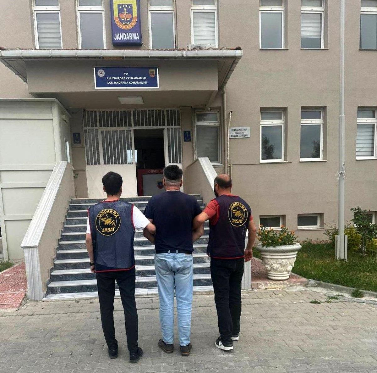 Kırklareli'nde 23 Yıl Hapis Cezası Olan Firari Hükümlü Yakalandı