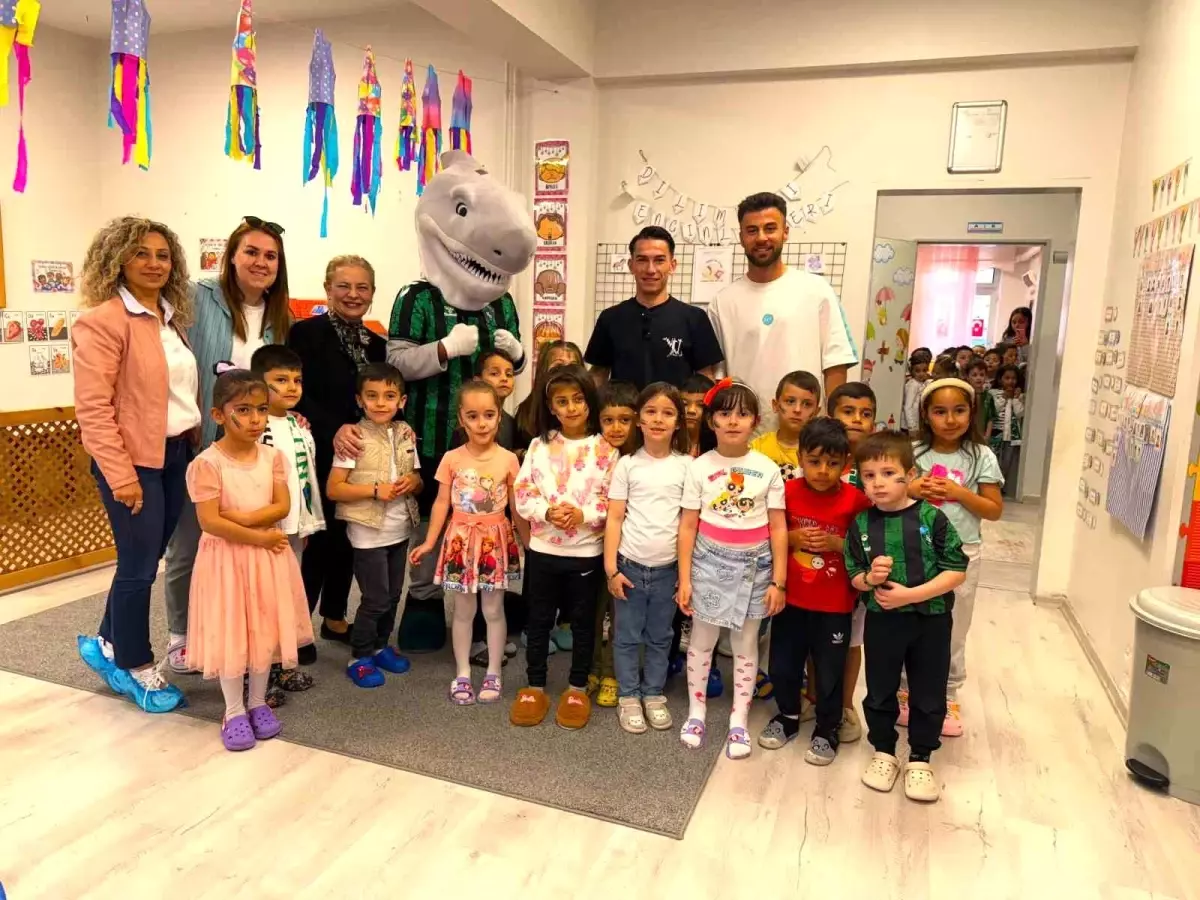 Kocaelispor'dan Çocuklara 'Bu Şehirde Kocaelispor'u Tutar' Etkinliği