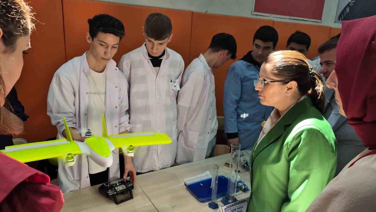 Bartın'da Bilim Şenliğinde Elektrikli Gokart İlgiyi Üzerine Çekti