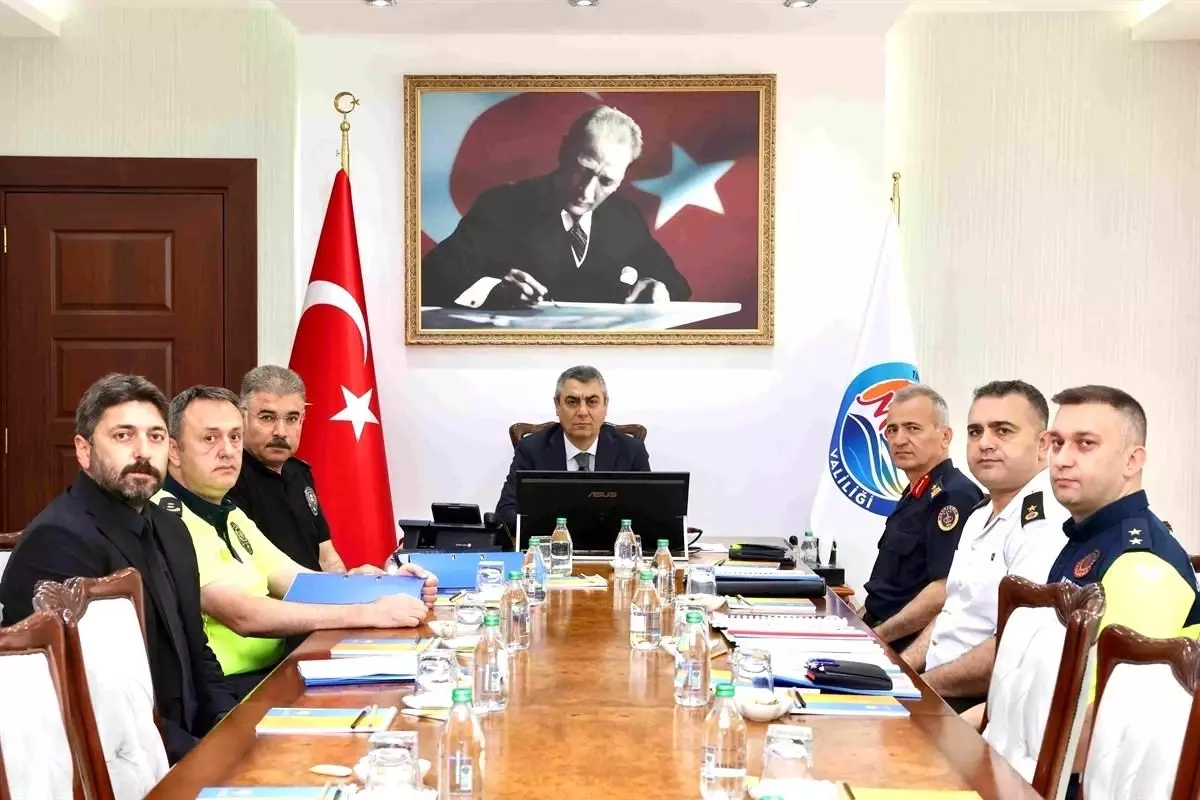 Mersin'de Kaçakçılıkla Mücadelede 19 Milyon Lira Vergi Kayıp Önlenildi