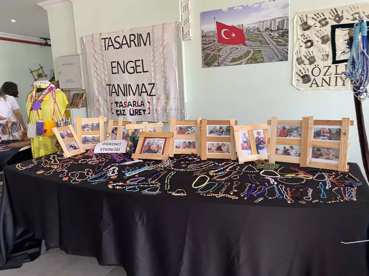 Özel Gereksinimli Bireylerin El İşleri Sergisi Büyük İlgi Gördü
