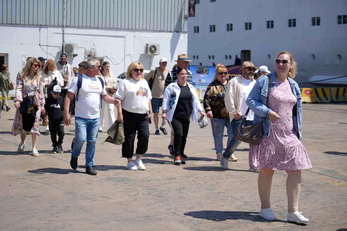Samsun, Astoria Grande Kruvaziyeri İle 990 Rus Turisti Ağırladı