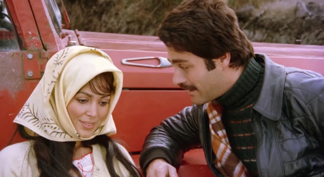 Selvi Boylum Al Yazmalım senaristi kimdir?