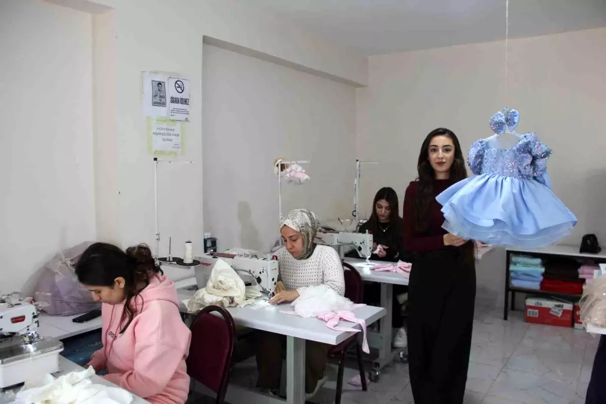 20 Yaşında Kendi Tekstil Atölyesini Kurdu