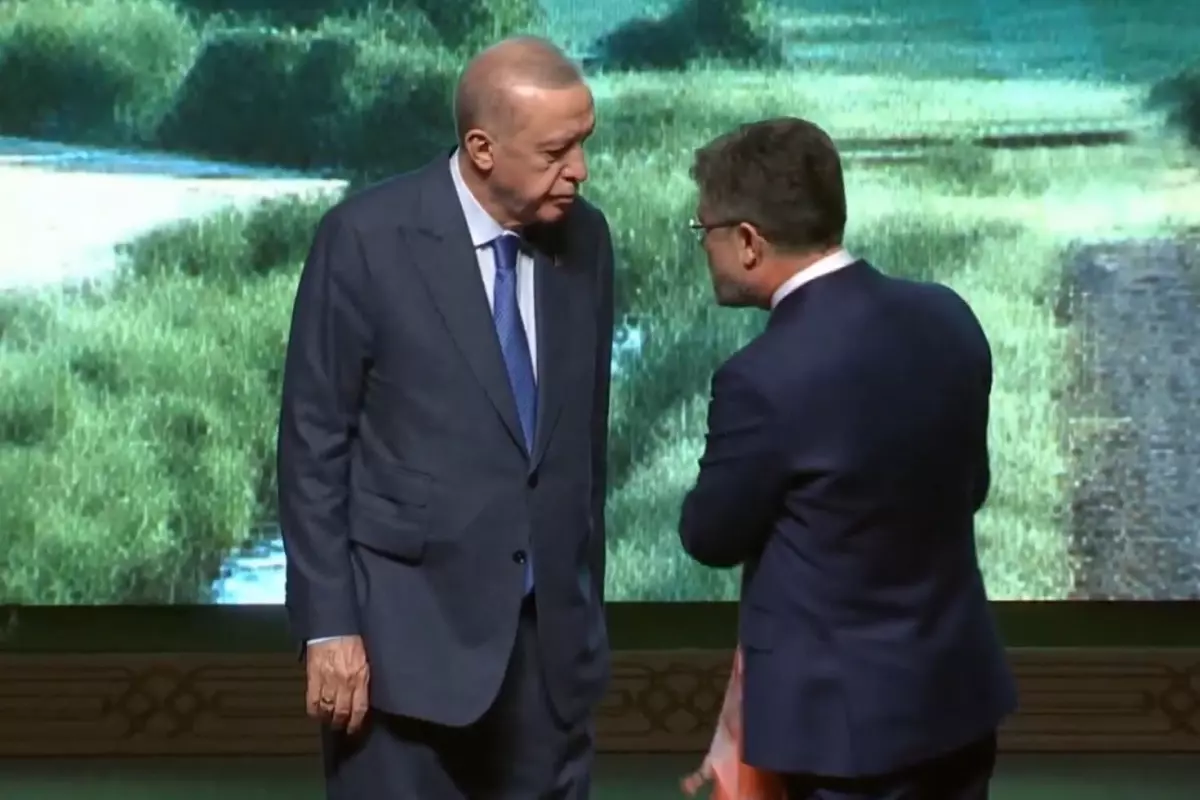 Cumhurbaşkanı Erdoğan, Bakan Yumaklı'nın Yörük poşusu takma teklifini reddetti