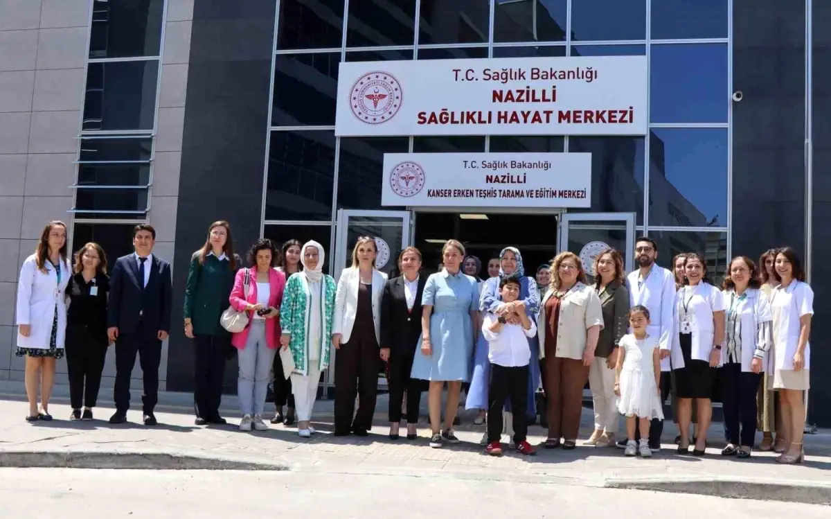 Aydın Valisi'nin Eşi Ayşegül Canbolat, Nazilli Sağlıklı Hayat Merkezi'ni Ziyaret Etti
