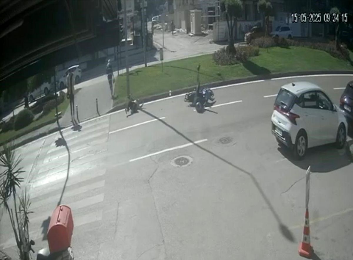 Bursa'da Motosiklet Kazası: Yeşil Işıkta Geçen Kadına Çarpıldı