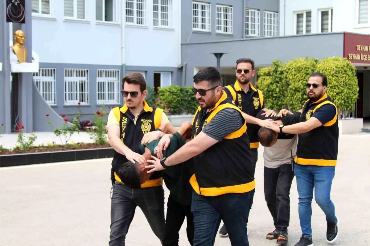 Adana'da İş Adamı Tuzağa Düşürülerek 600 Bin TL Gasbedildi