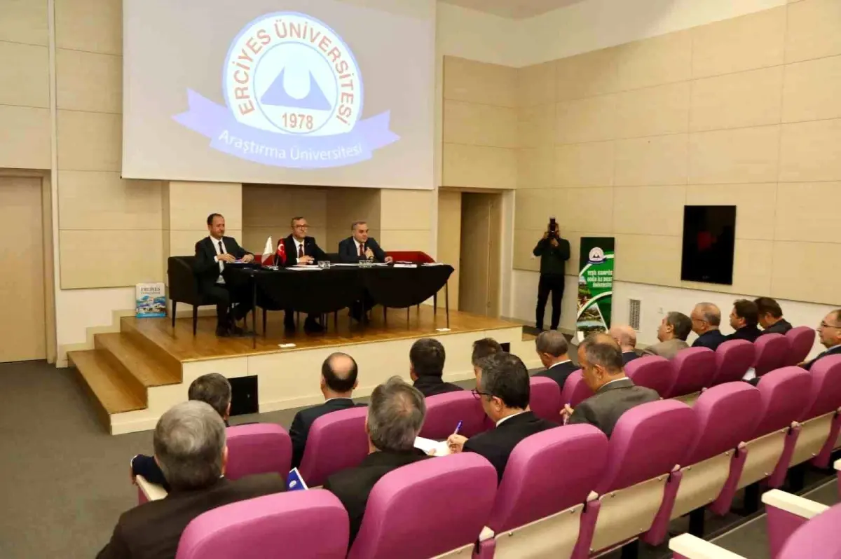 Anadolu Üniversiteler Birliği Üst Kurul Toplantısı Erciyes Üniversitesi'nde Gerçekleştirildi