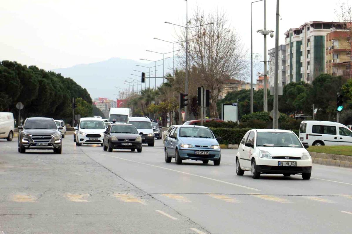 Aydın'da Nisan Ayında 636 Bin 902 Araç Bulunuyor