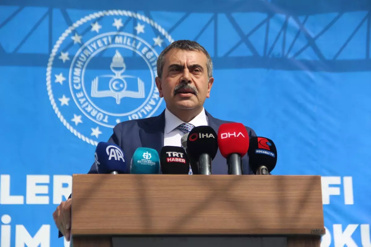 Bakan Tekin: Türkiye, OECD'de Örnek Gösterilen Ülke