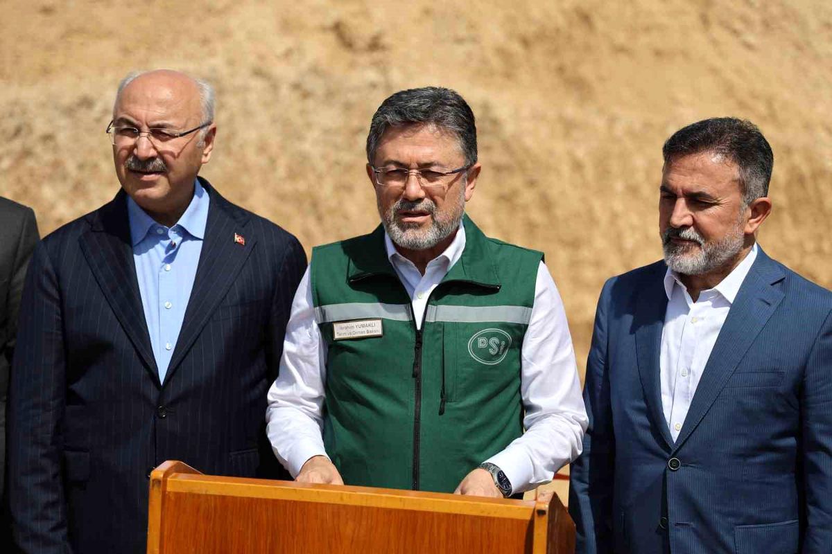 Bakan Yumaklı: 'Yapay zeka sulama sistemlerine de entegre oldu'