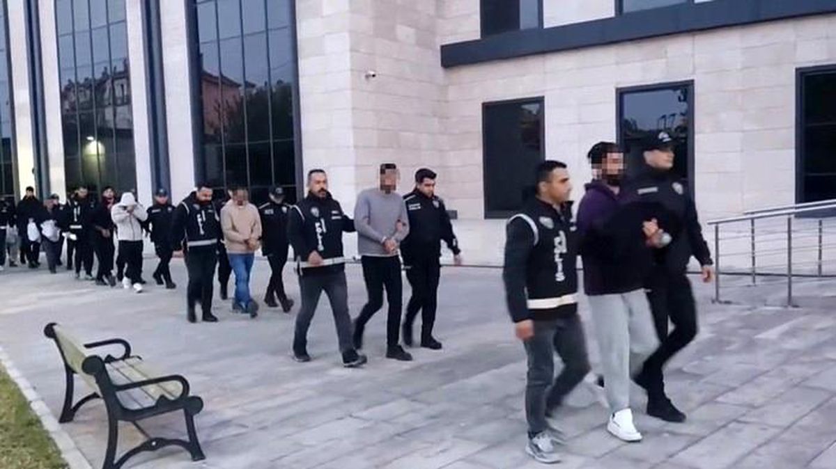 Çanakkale'de Nitelikli Yağma Operasyonunda 9 Tutuklama