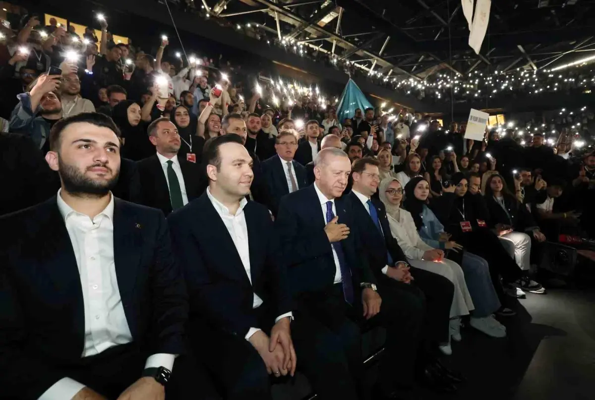 Cumhurbaşkanı Erdoğan: 'Barış diplomasisinin önceliğini dünyada bugün Türkiye üstleniyor'