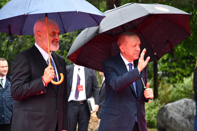 Edi Rama kimdir? Edi Rama kaç yaşında, nereli?