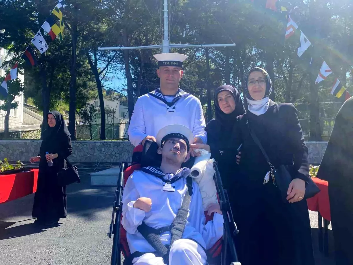 İstanbul Boğaz Komutanlığı'nda Engelliler Haftası'na Özel Yemin Töreni