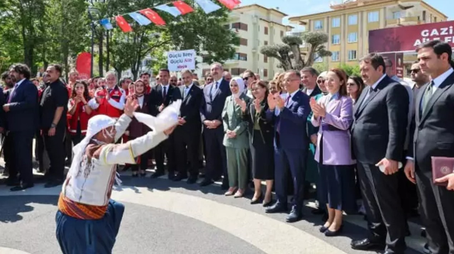 Gaziantep Büyükşehir Belediyesi'nden Aile Festivali! Bakan Göktaş da katıldı Gaziantep Büyükşehir Belediyesi'nden Aile Festivali! Bakan Göktaş da katıldı