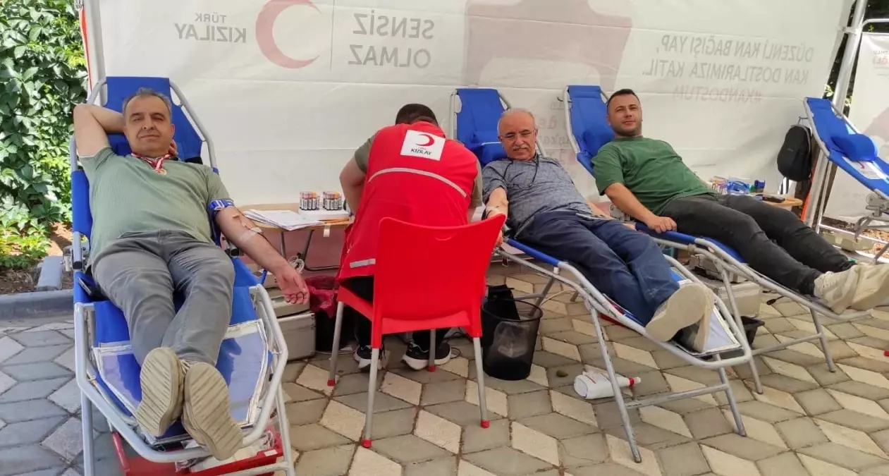 Adıyaman'da Kan Bağış Kampanyasına Büyük İlgi