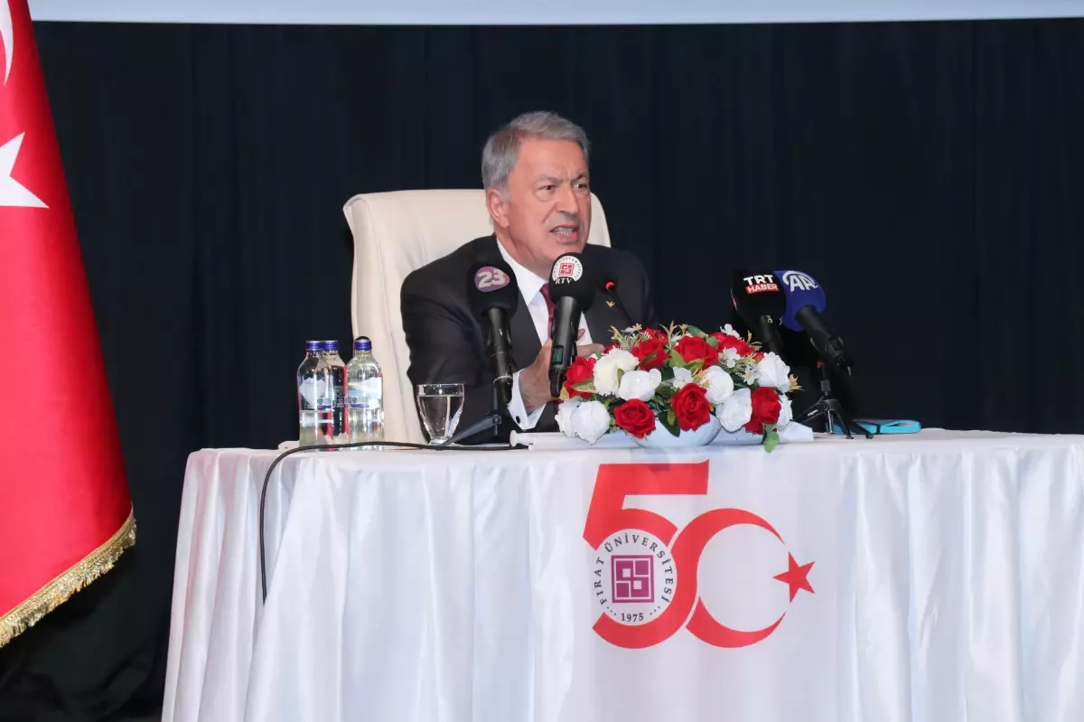 Hulusi Akar, 'Türkiye'nin Güvenlik Politikaları' Konferansında Konuştu