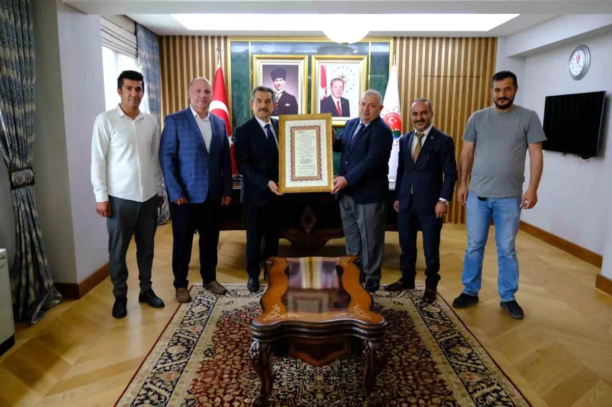 İhlas Vakfı Kurucularından Şırnak Valisi Ekici'ye Ziyaret