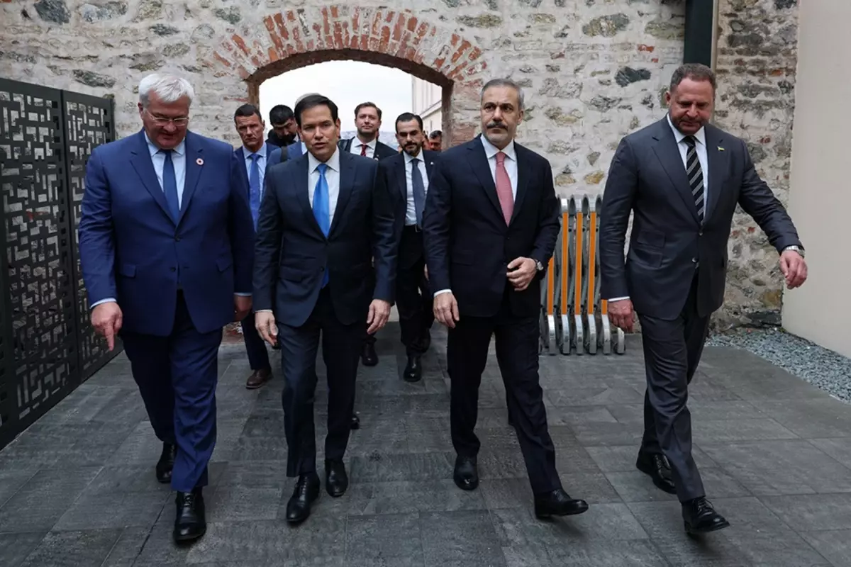 İstanbul'daki barış zirvesiyle ilgili Ukrayna'dan ilk açıklama: Koşulsuz ateşkese hazırız