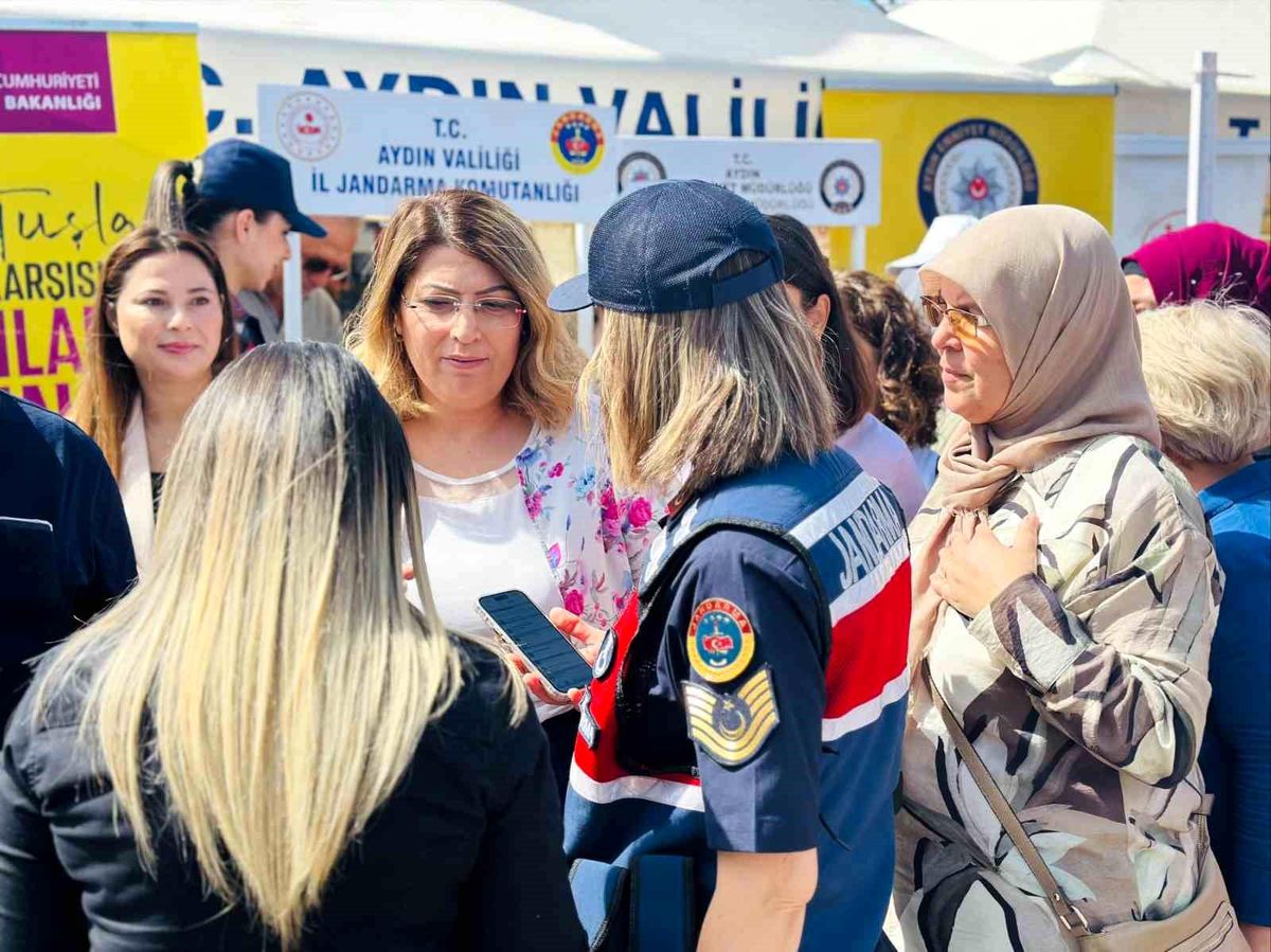 Aydın'da Aile Bilinci İçin Bilgilendirme Etkinliği Düzenlendi