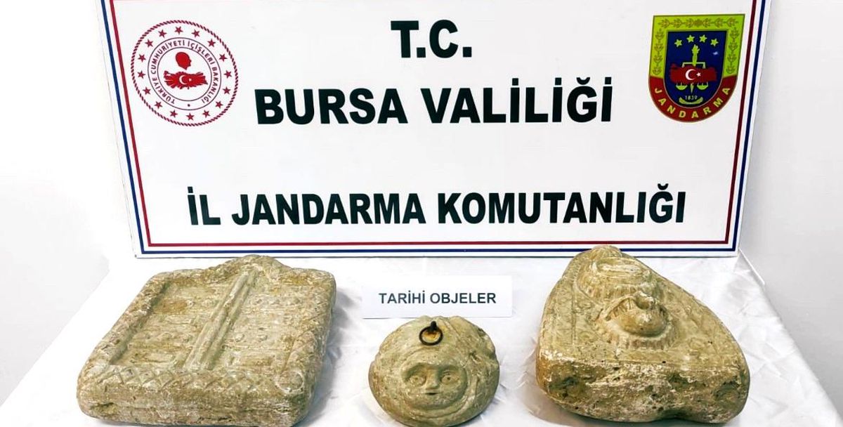Bursa'da Tarihi Eser Kaçakçılığı Operasyonu: İki Şüpheli Gözaltında