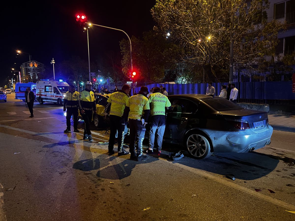Kayseri'de Zincirleme Kaza: 5 Yaralı