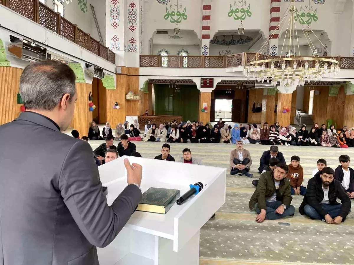 Malazgirt'te ÇEDES Projesi Yılsonu Etkinliği ve Gazze İçin Yardım Kampanyası Düzenlendi
