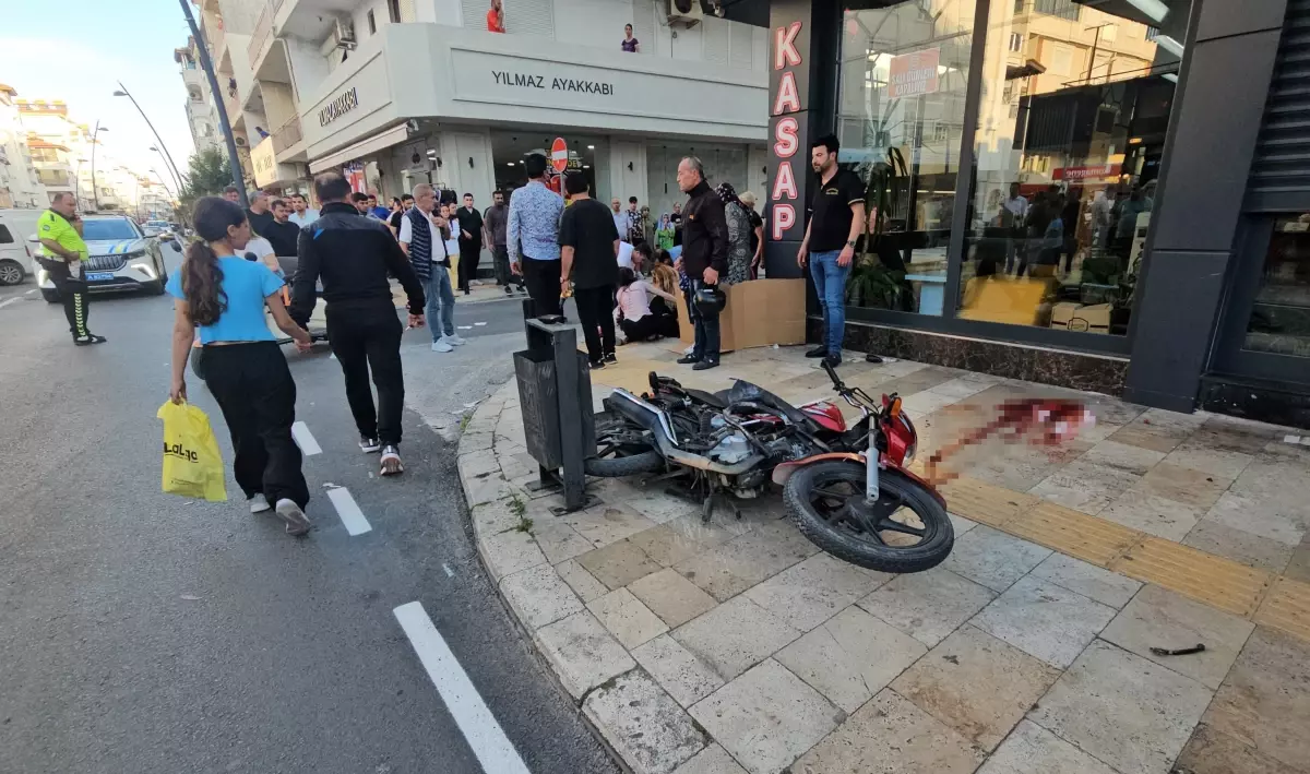 Antalya'da Motosiklet Kazası: Bir Ölü, Bir Yaralı