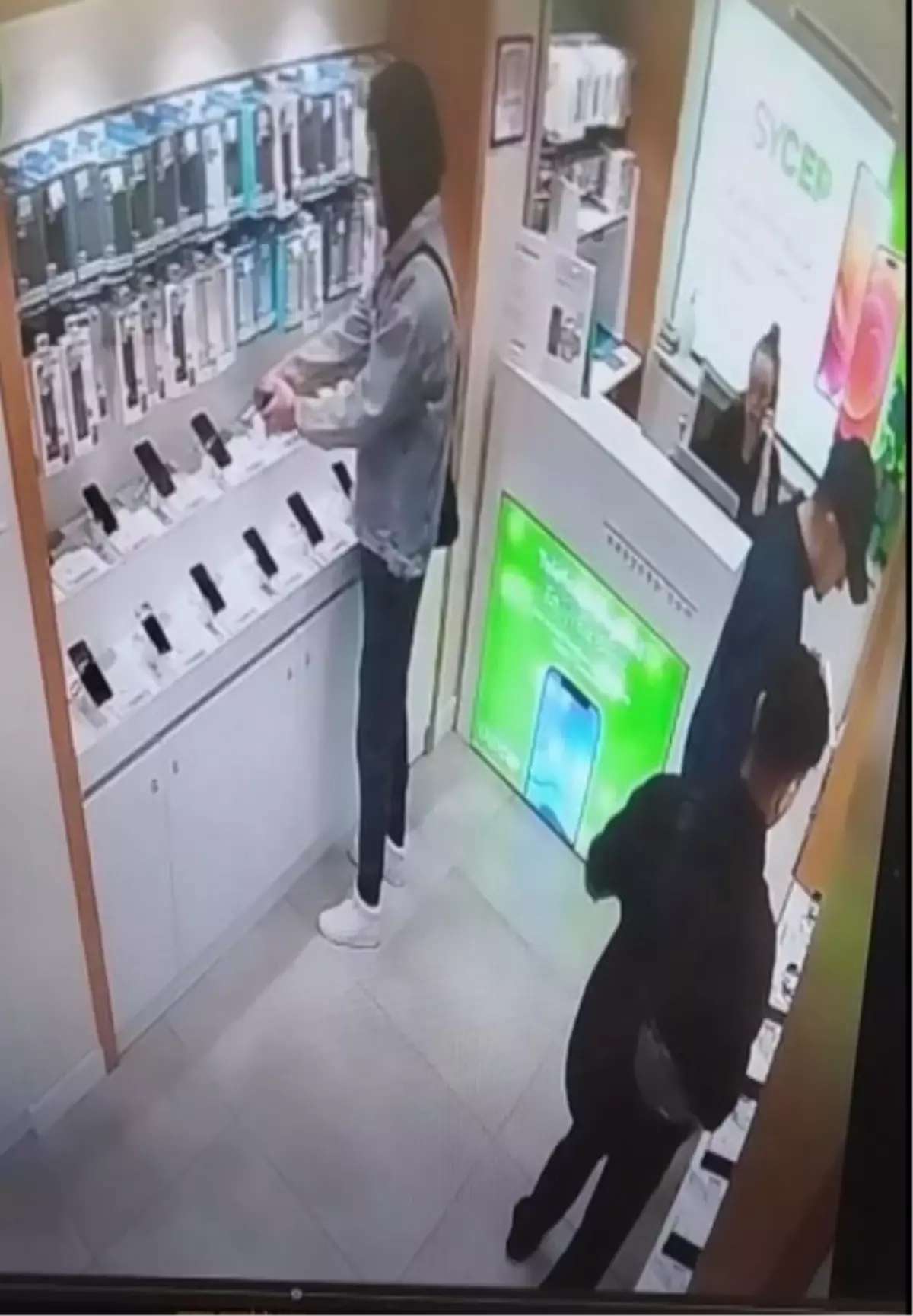 Pendik'te Cep Telefonu Hırsızlığı: 3 Şüpheli Tutuklandı
