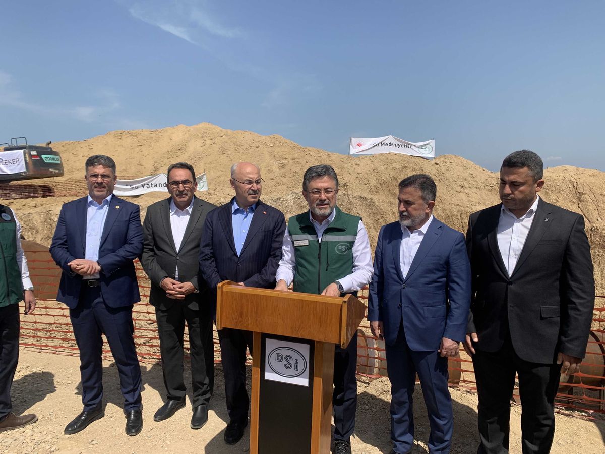 Tarım ve Orman Bakanı Yedigöze Sulama Projesi'nde İncelemelerde Bulundu