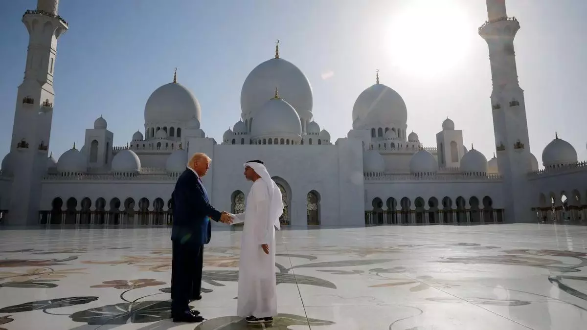 Trump neden ilk ziyaretini Körfez ülkelerine yapacak?