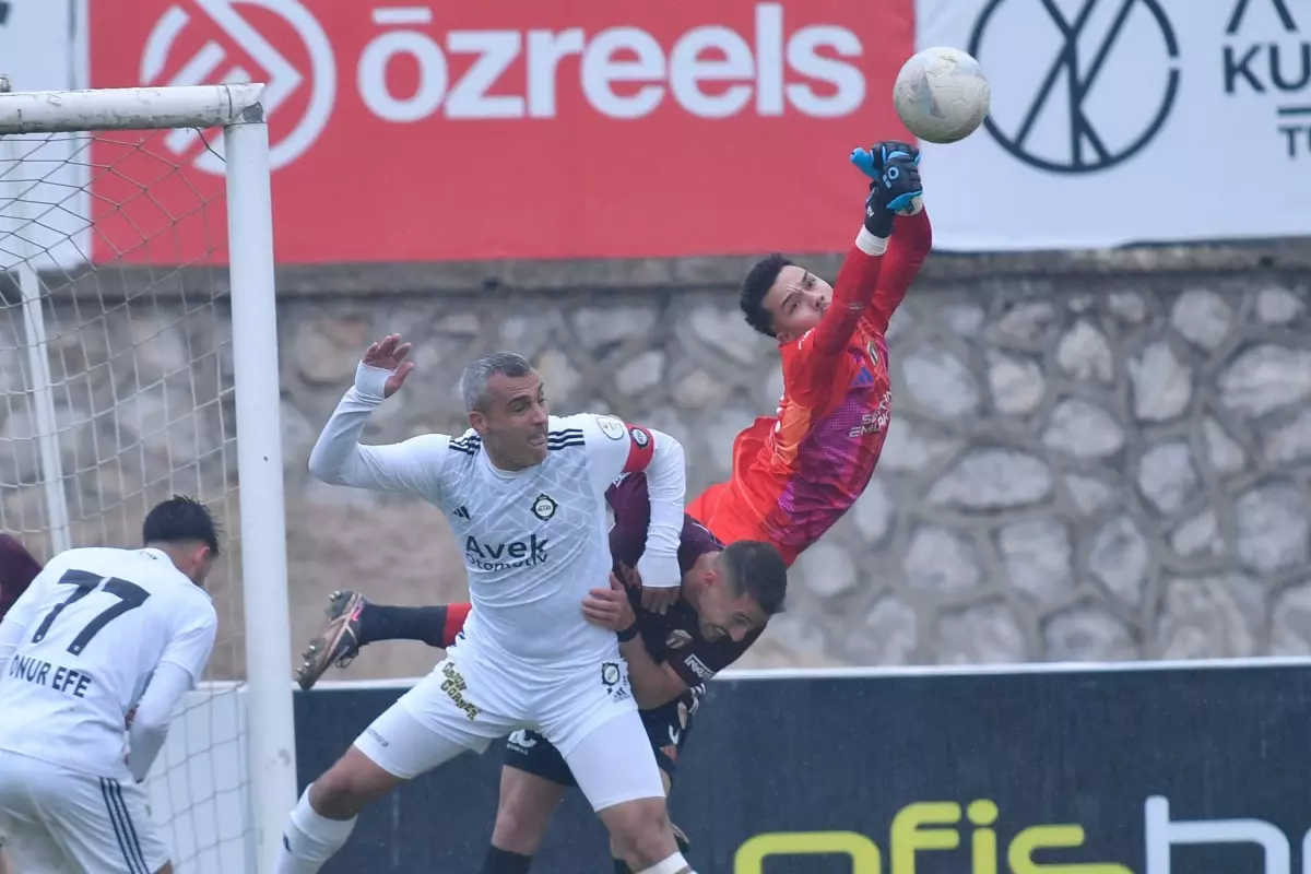 Altay'da 3. Lig için Kadro Düzenlemesi