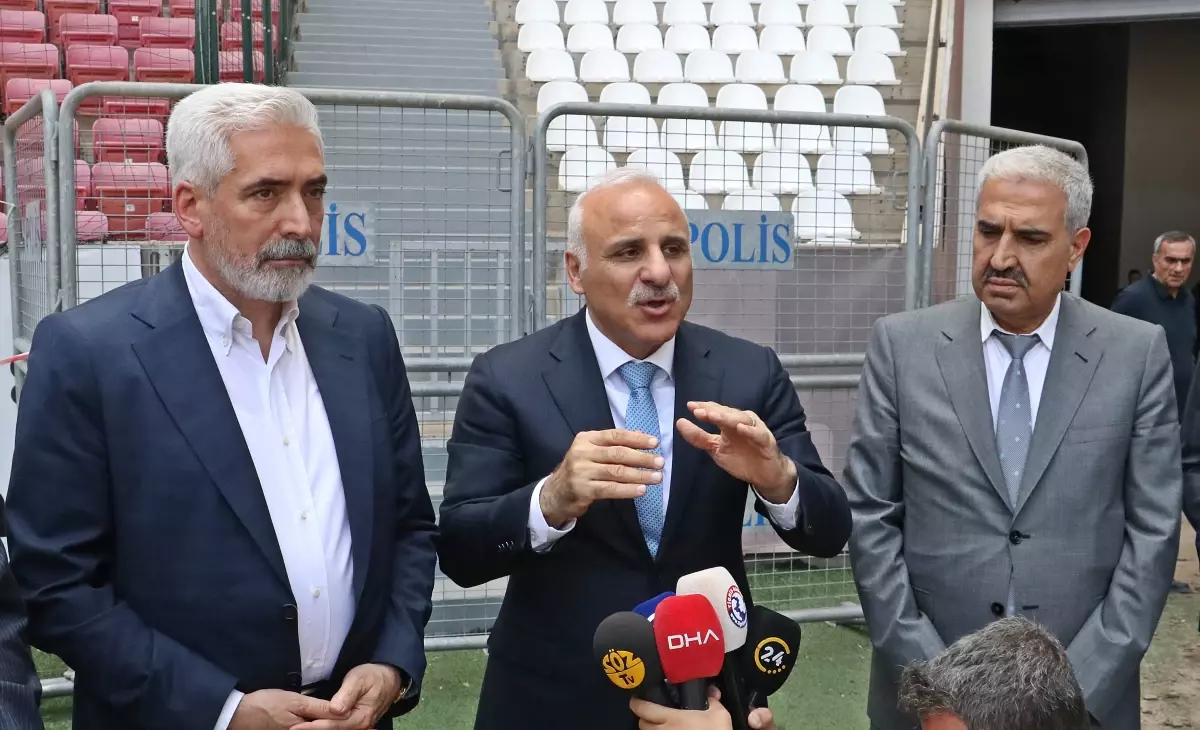 Diyarbakır Stadyumu'nda Zemin Çalışmaları Başladı