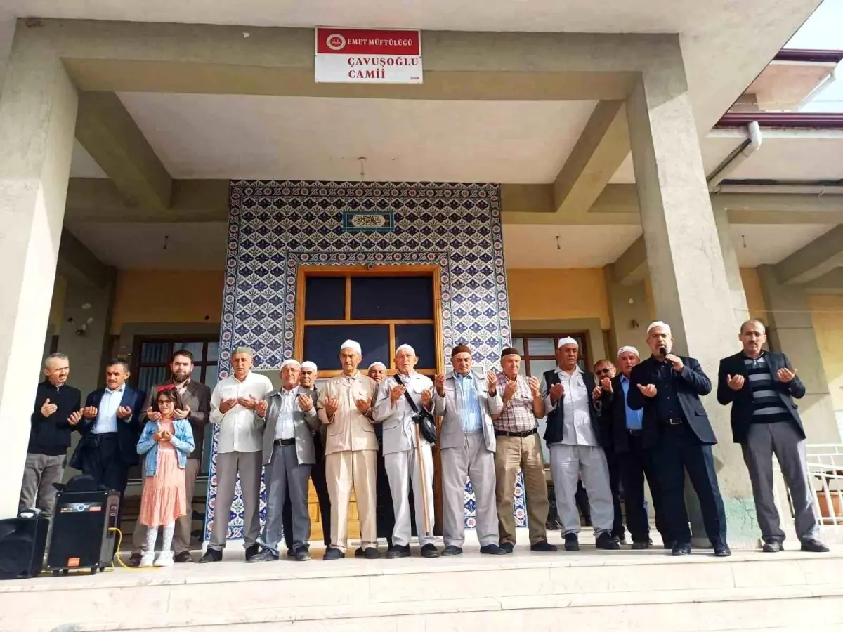 Kütahya'nın Emet İlçesinde Hacı Adayları için Uğurlama Töreni Düzenlendi