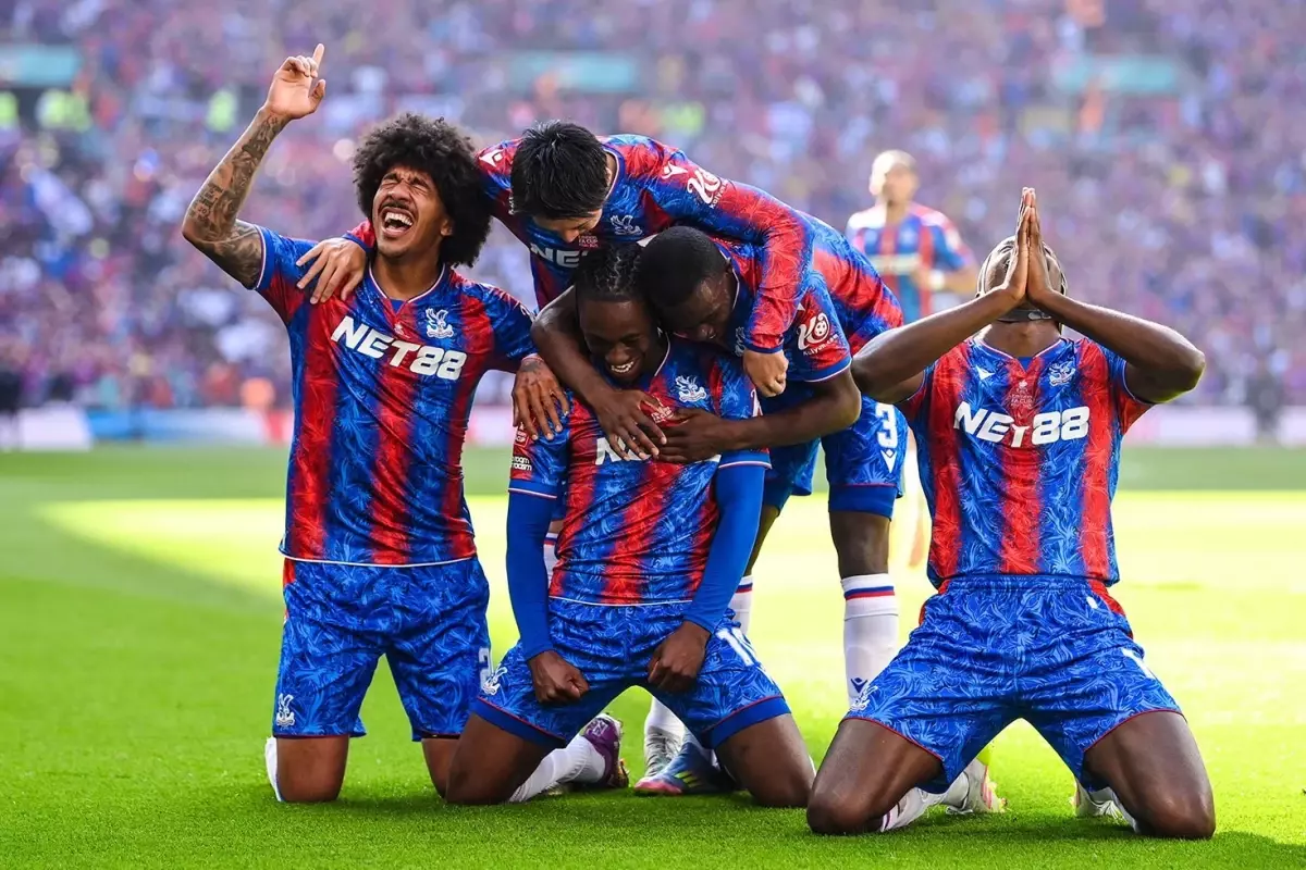 FA Cup'ta tarihe geçen final! Crystal Palace, Manchester City'i devirdi