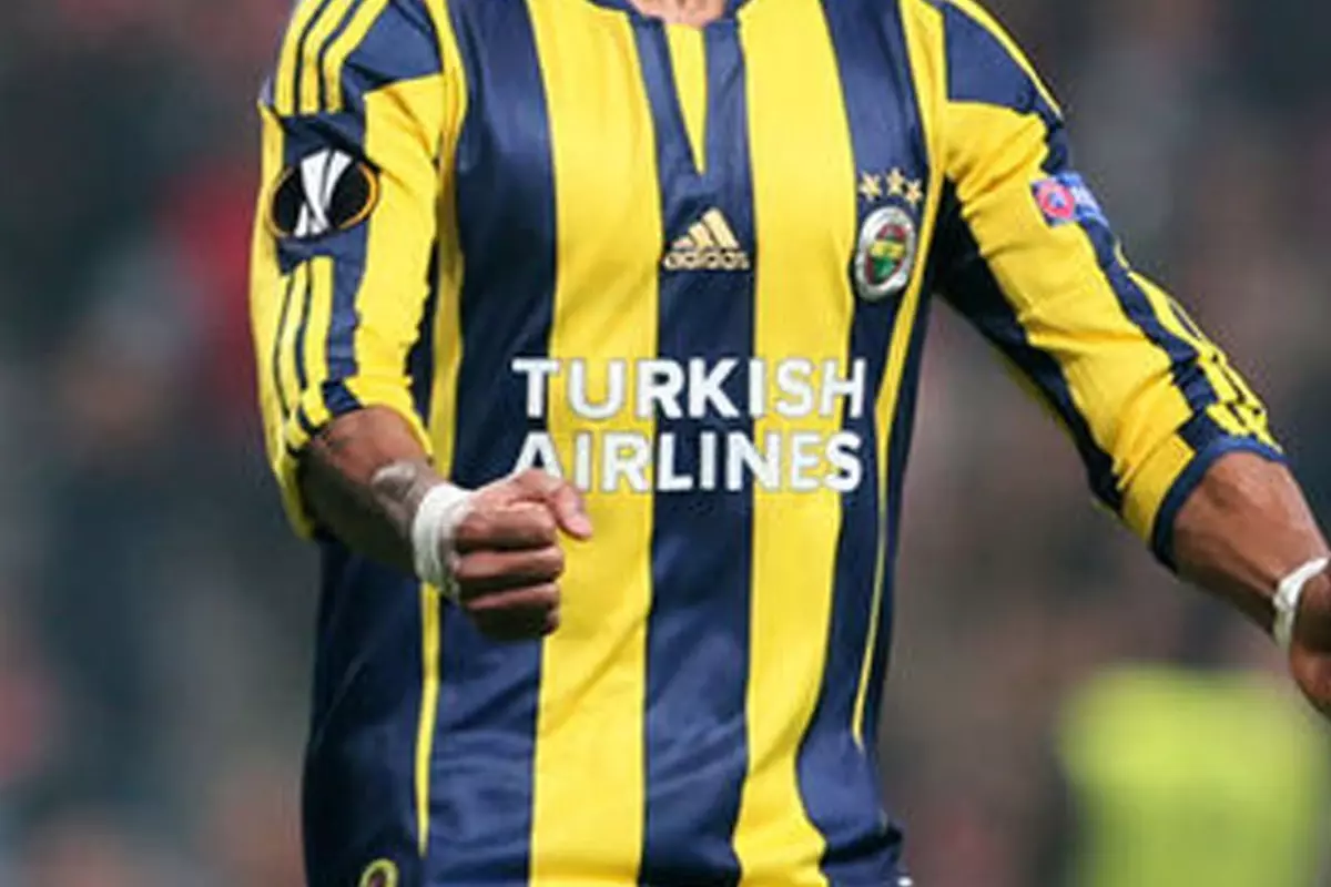Fenerbahçe'nin eski yıldızı siyasete girdi! İşte desteklediği parti