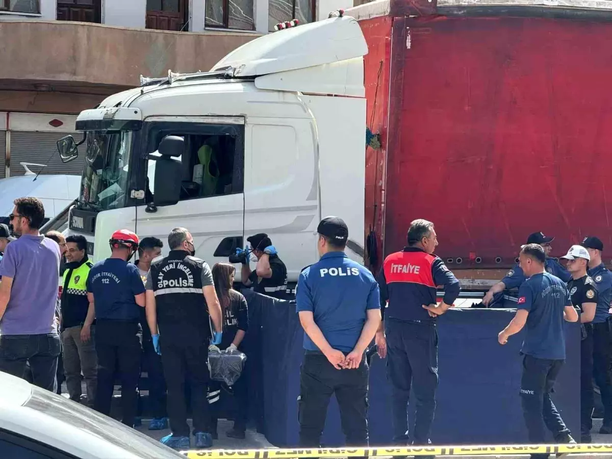 Iğdır'da Yolun Karşısına Geçen Kadına Tır Çarptı: Hayatını Kaybetti