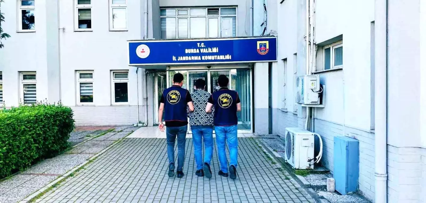 Bursa'da Dolandırıcılar Yakalandı: 138 Bin Lira Ele Geçirildi