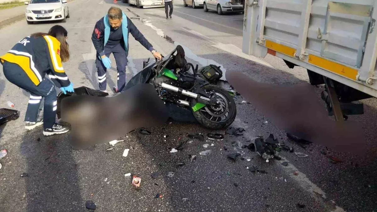 Çorum'da Motosiklet Kamyonla Çarpıştı: Sürücü Hayatını Kaybetti