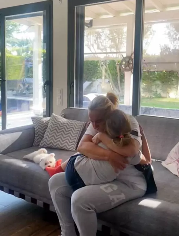 The mother in the divorce process was sent to prison for delivering her daughter late