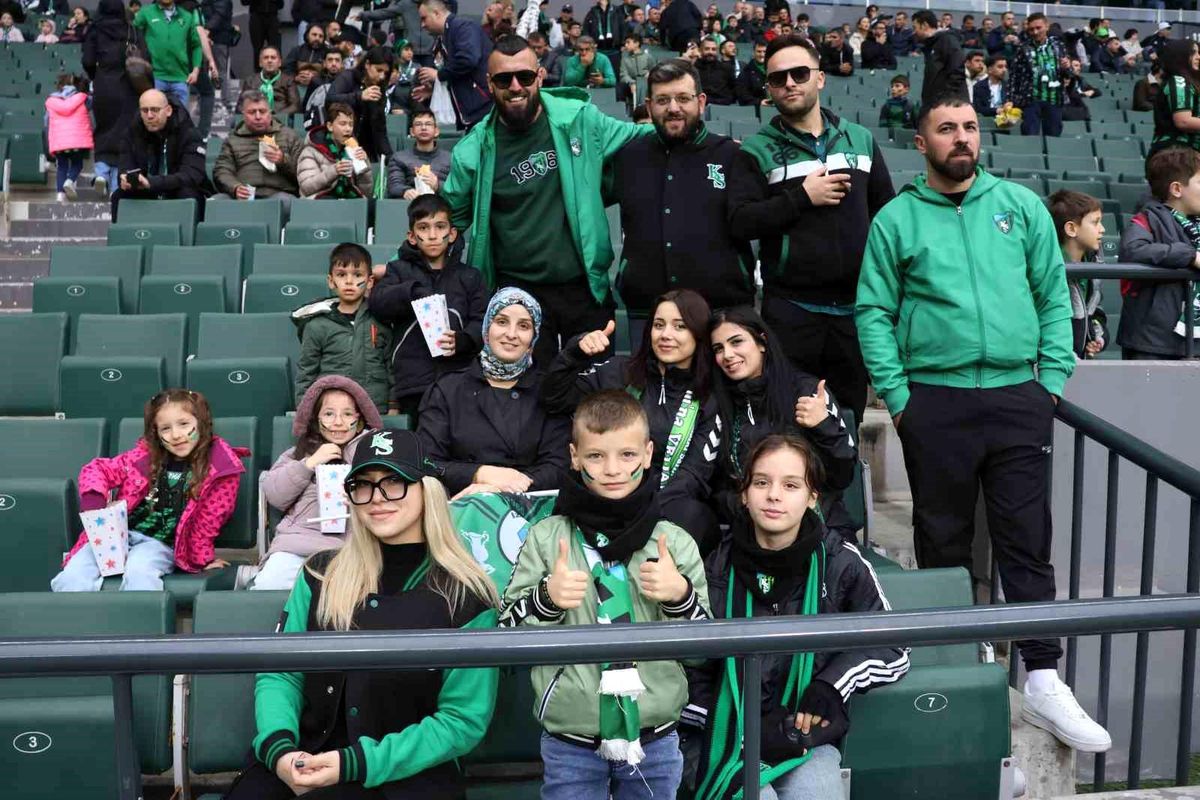 Kocaelispor'dan Öğrenci ve Ailelere Yüzde 41 İndirimli Kombine Bilet Satışı